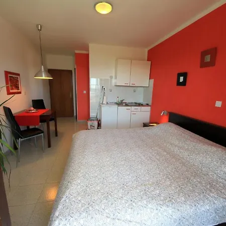 Borghese Appartement Pula