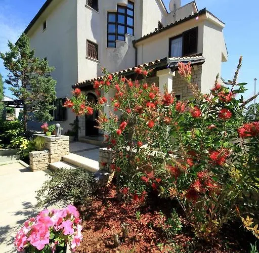 Borghese Apartament *